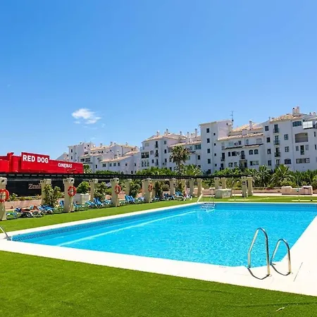 Luminous Puerto Banus, 2 Bedrooms And Parking Appartement *