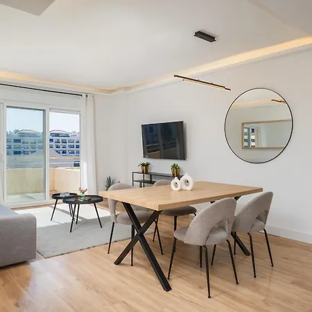 - Marina Banus, Puerto Banus, 2br Renovated, Pool & Parking Apartmán Marbella